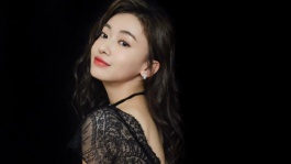 女人脱了短裤后的照片[全集]